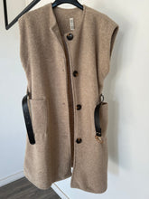 Afbeelding in Gallery-weergave laden, Cardigan with belt